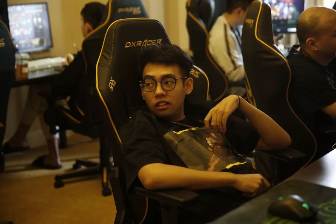 【赛前预告】2020KPL秋季赛11.21赛程，EDG.M vs KS.YTG，RNG.M vs WB.TS，GK vs RW